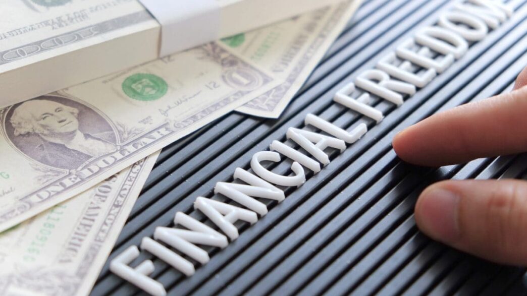 jak osiągnąć wolność finansową